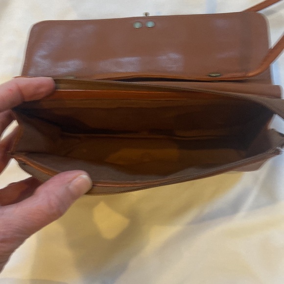 Enzo Angiolini vintage leather mini cross body color cognac,excellent condition - Picture 6 of 10